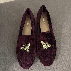 Aldo Caveny plum velvet shoes size 8